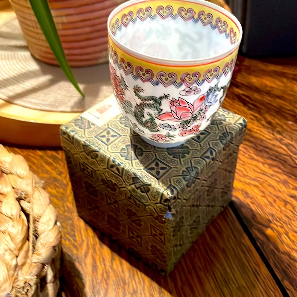 Fine bone porcelain China - tea cup with box.